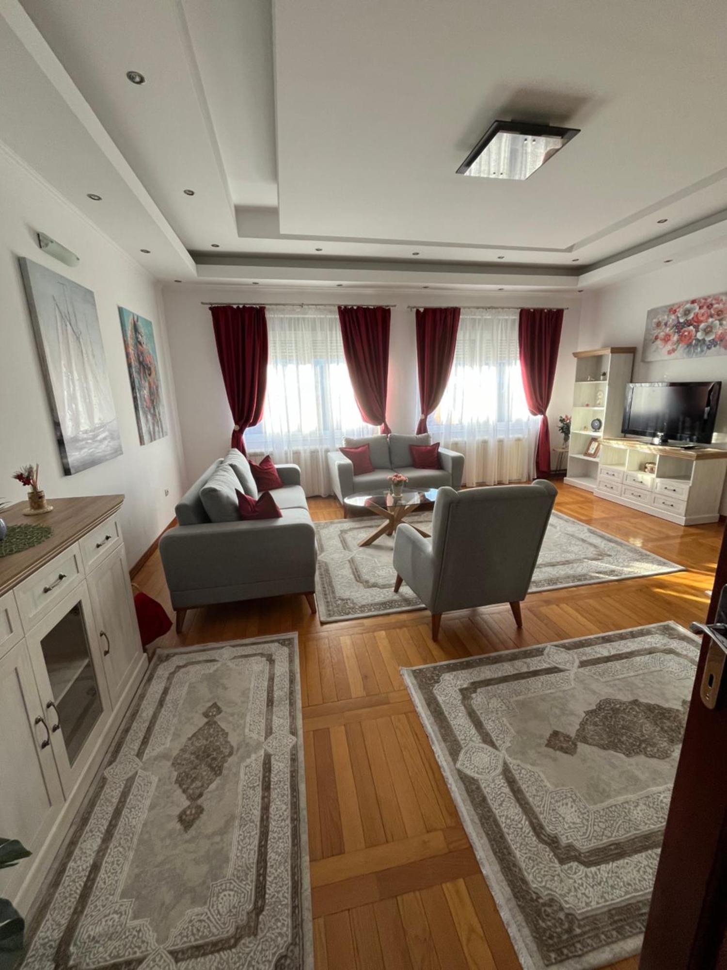 Airport Sky Apartments Lux II Belgrad Exteriör bild